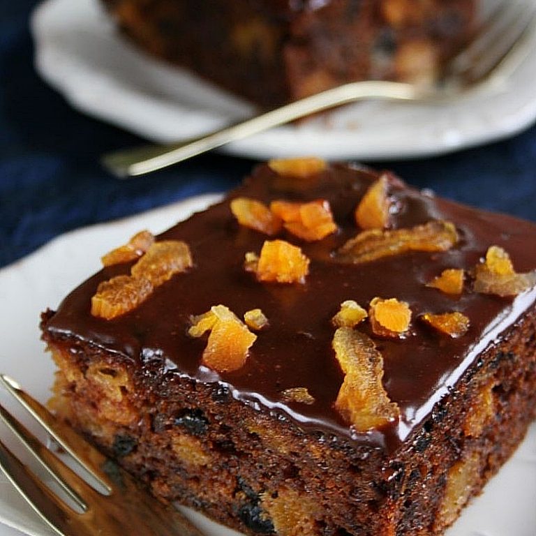 Ciasto marchewkowe z czekoladą i bakaliami