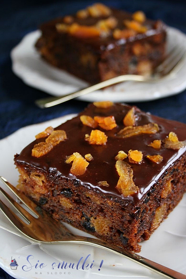 Ciasto marchewkowe z czekoladą i bakaliami